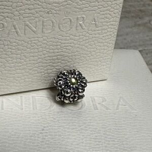 Pandora great shape Birthday Bloom green peridot August birthstone s925 charm